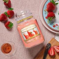Yankee Candle White Strawberry Bellini Large Jar Extra Image 2 Preview